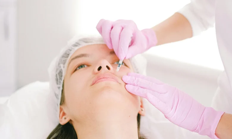 هوس التجميل فى العشرينات ...لماذا العجلة؟